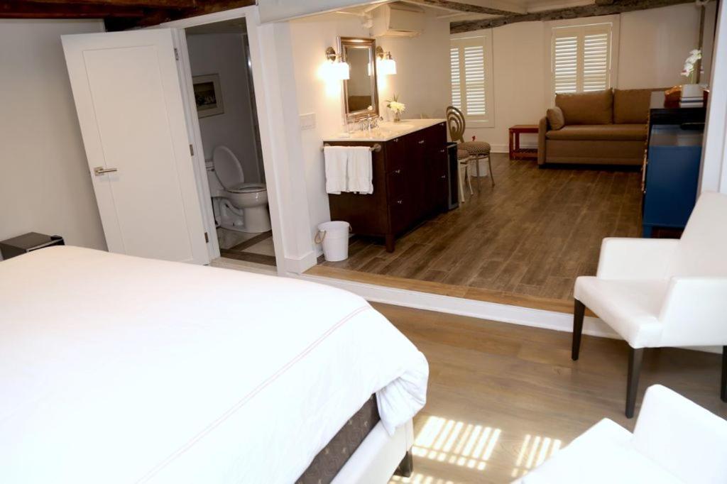 Harpoon House Bed & Breakfast Southampton Ngoại thất bức ảnh