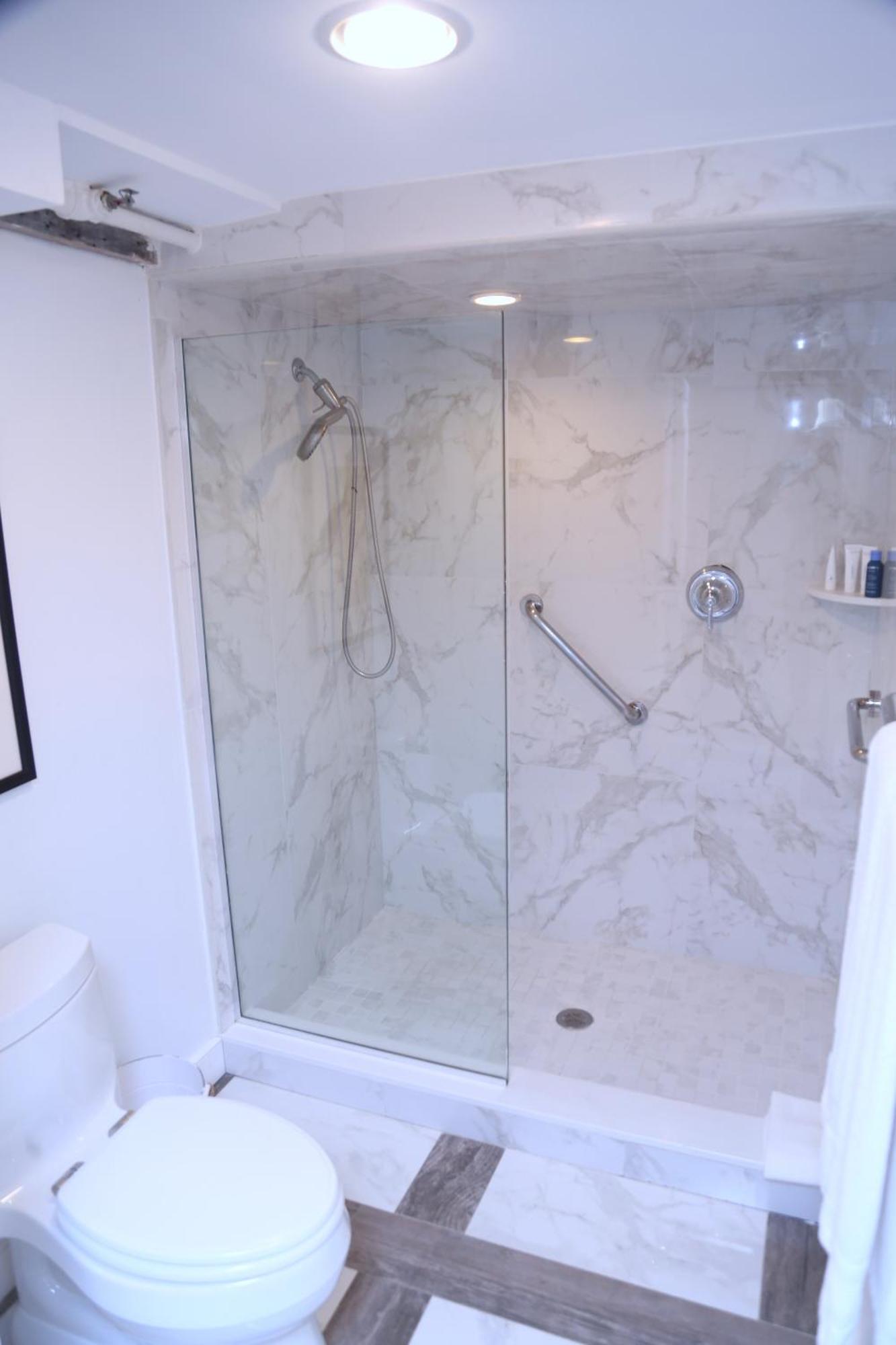Harpoon House Bed & Breakfast Southampton Ngoại thất bức ảnh