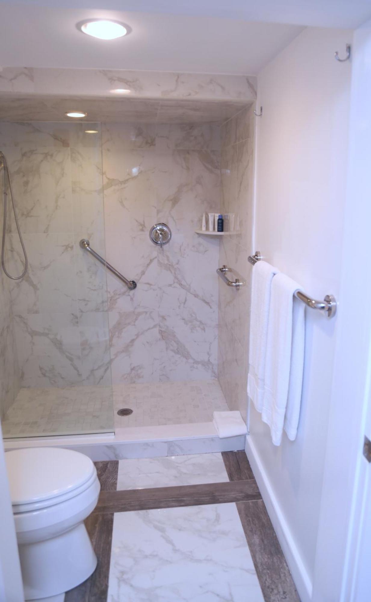 Harpoon House Bed & Breakfast Southampton Ngoại thất bức ảnh